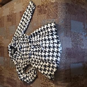 Coat/Jacket Black and White. Can be worn  as Dressy or Casual  Sz M